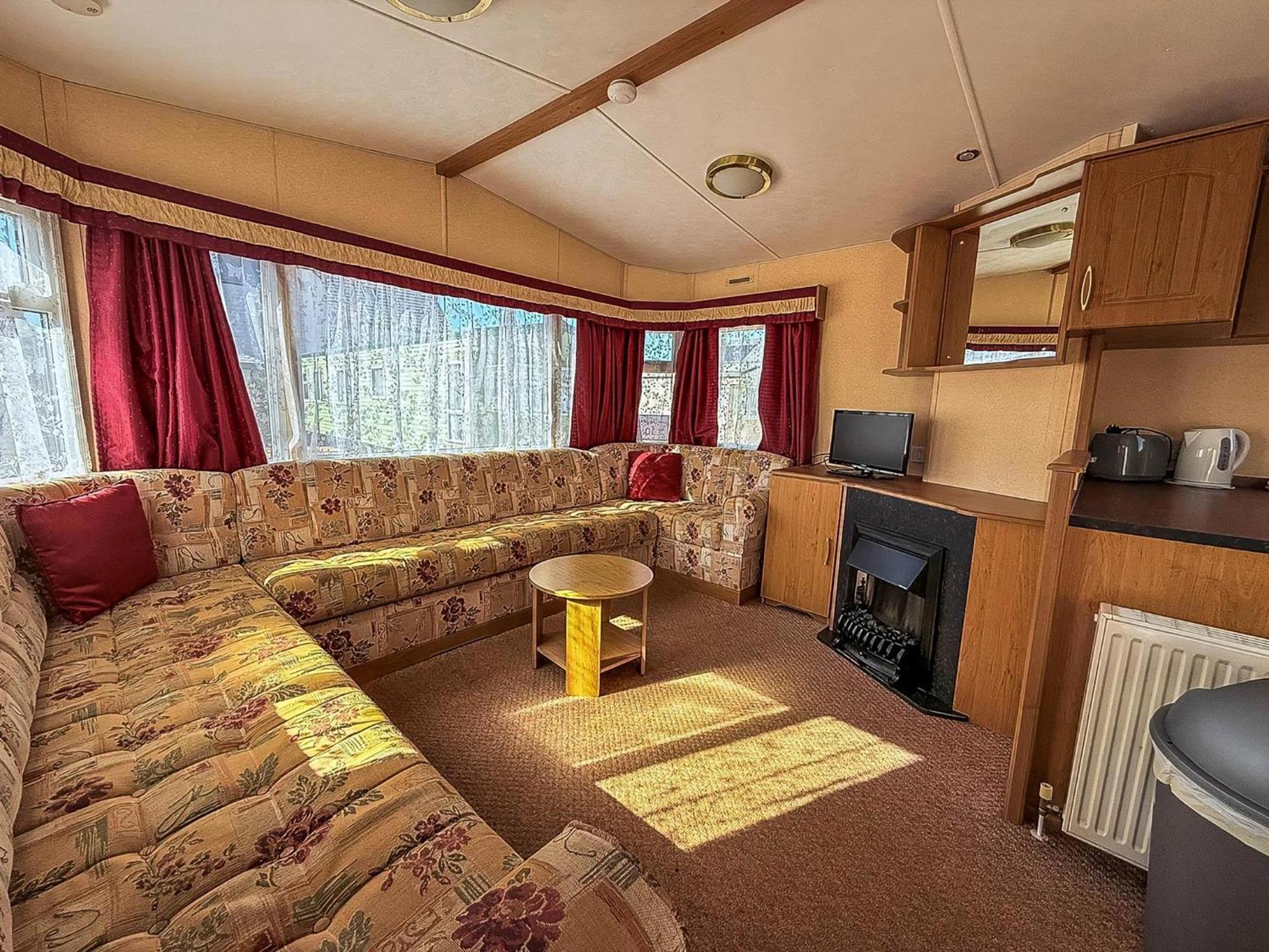 Superb Dog Friendly Caravan With Decking In Hunstanton In Norfolk Ref 13010L Exterior foto