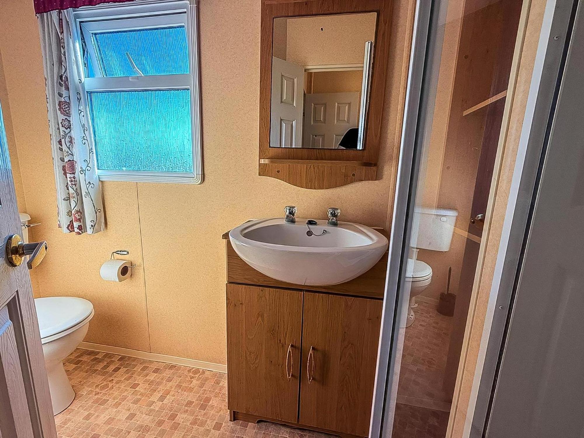 Superb Dog Friendly Caravan With Decking In Hunstanton In Norfolk Ref 13010L Exterior foto